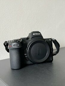 Nikon Z5 bezzrcadlovku - 1