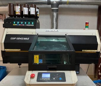 Mimaki UJF-3042 MK II - tiskárna s kvalitním UV tiskem