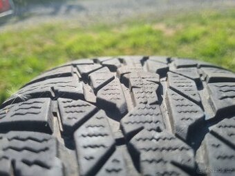 2ks Nokian 185/60R15 zimni