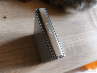 Z Flip 5 8/512 GB