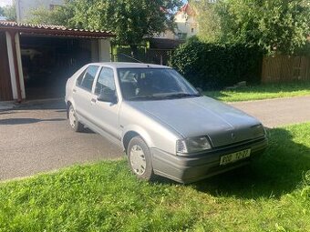 Renault 19