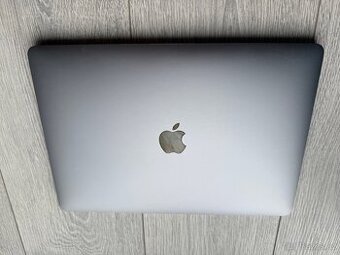 Macbook Pro (13 inch, 2019)