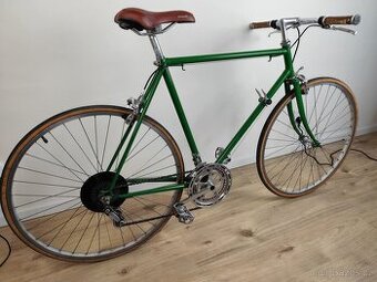 Retro silniční kolo Favorit – renovované, plně funkční