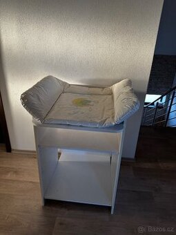 Přebalovací pult