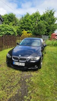 Bmw 330 i M-paket Rezervace