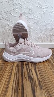 Nike Downshifter 12. - 1