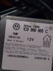 Passat B 5,5 - airbagova jednotka