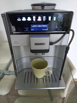 Automatický kávovar SIEMENS EQ.6 S300 -NA OPRAVU
