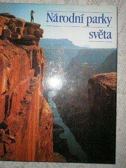 "Národní parky světa" - krásná kniha plná fotografií,