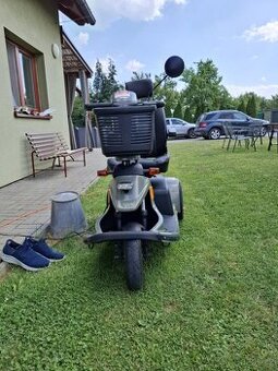 Elektrická invalidní tříkolka pro seniory