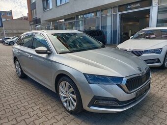 Škoda Octavia 4 iV Combi 1.4TSI 150kW DSG 88tkm Webasto ACC