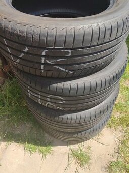 225/55/18 Bridgestone