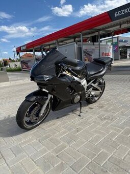 Yamaha R6