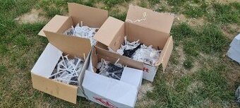 Hmoždinky do polystyrenu fasadni kotvici se zatkama