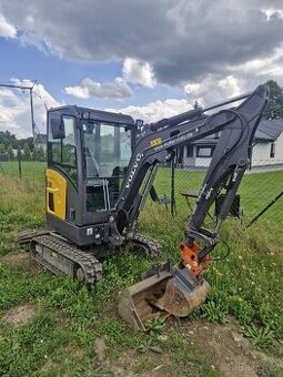 Bagr Volvo EC20E 2t