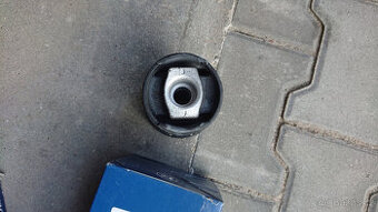 BMW E39 - Silentbloky zadní nápravy