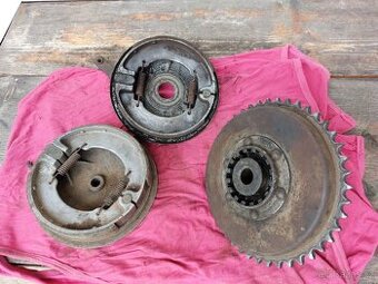 Jawa 250 Perak FJ a Zbrojovka
