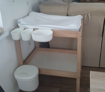 Přebalovací pult IKEA + příslušenství
