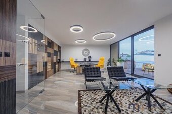 Prodej administrativní budovy 243 m2 pozemek 1.062 m2 - 1