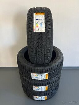 ❄️ Zimní pneumatiky 235/45/18, Pirelli, DOT2824