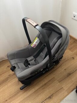 Autosedačka vajíčko NUNA Pipa Next + ISOFIX základna