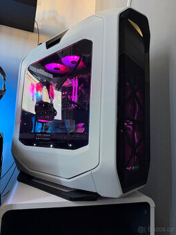 Prodám prostornou PC skříň Corsair Big Tower 💪🏽😍
