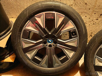 BMW iX (I20) - originál 21" alu so zimnými pneu