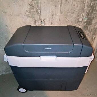 Lednička Sencor SCM 5501BL (objem 55 litrů)