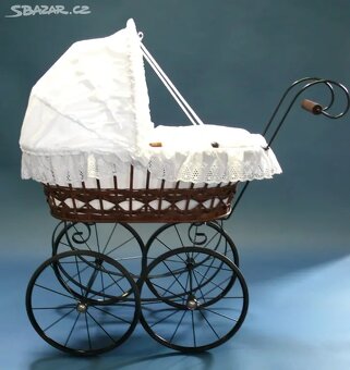 PROUTĚNY KOČAREK S MADEIR. KRAJKOU+ PANENKA ARIES NATAL 33cm