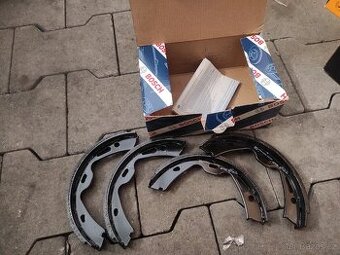Sada brzdových čelistí na Porsche (BOSCH)