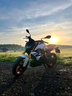 BMW G 310 R