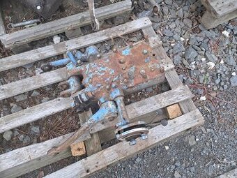 Víko hydrauliky zetor uřI