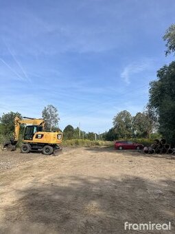 Pronájem pozemku pro komerční využití, 1 000 m² - Česká