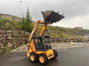 Mustang 2.8T smykový nakladač Bobcat , JCB , CAT