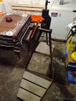 Pracovní stojan Pijonýr