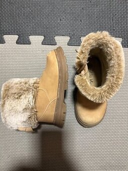 Boty velikosti 25-27