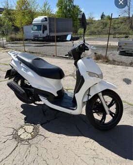 Peugeot Tweet 125 r. 2014