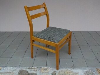 Prodám 4 dřevěné polstrované židle