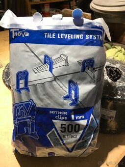 Dlazba klinkovy nivelacni system