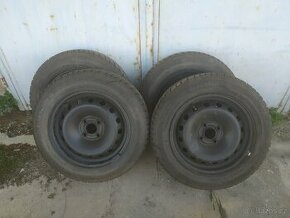 Zimní pneu +disky Fiat 15"