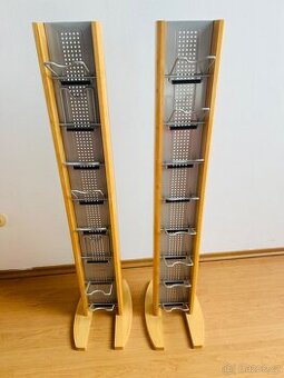 Dřevěné sklápěcí stojany na CD