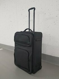 Kufr cestovní na kolečkách (60x40x20)