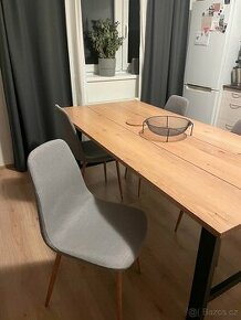 Jídelní stůl GADESKOV (vč. 4 kuchyňských židlí)