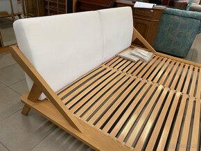 Nová dubová moderní postel Ellenberger