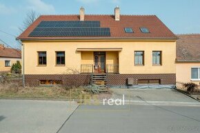 Prodej rodinného domu 7+kk, pozemek 560 m2 v Bořeticích - 1