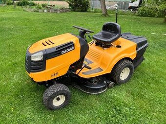 Zahradní traktor Cub Cadet LT2 NR92