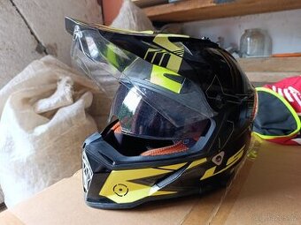 Helma na motorku