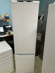 Nepoužitá Vestavěná lednice Beko BCNA306E4SN