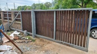 Posuvná ocelová brána