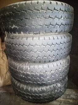 Pneu 225/65